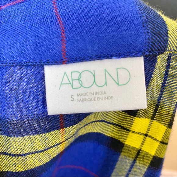 Abound Women’s Plaid Button Down Shirt - Picture 7 of 8